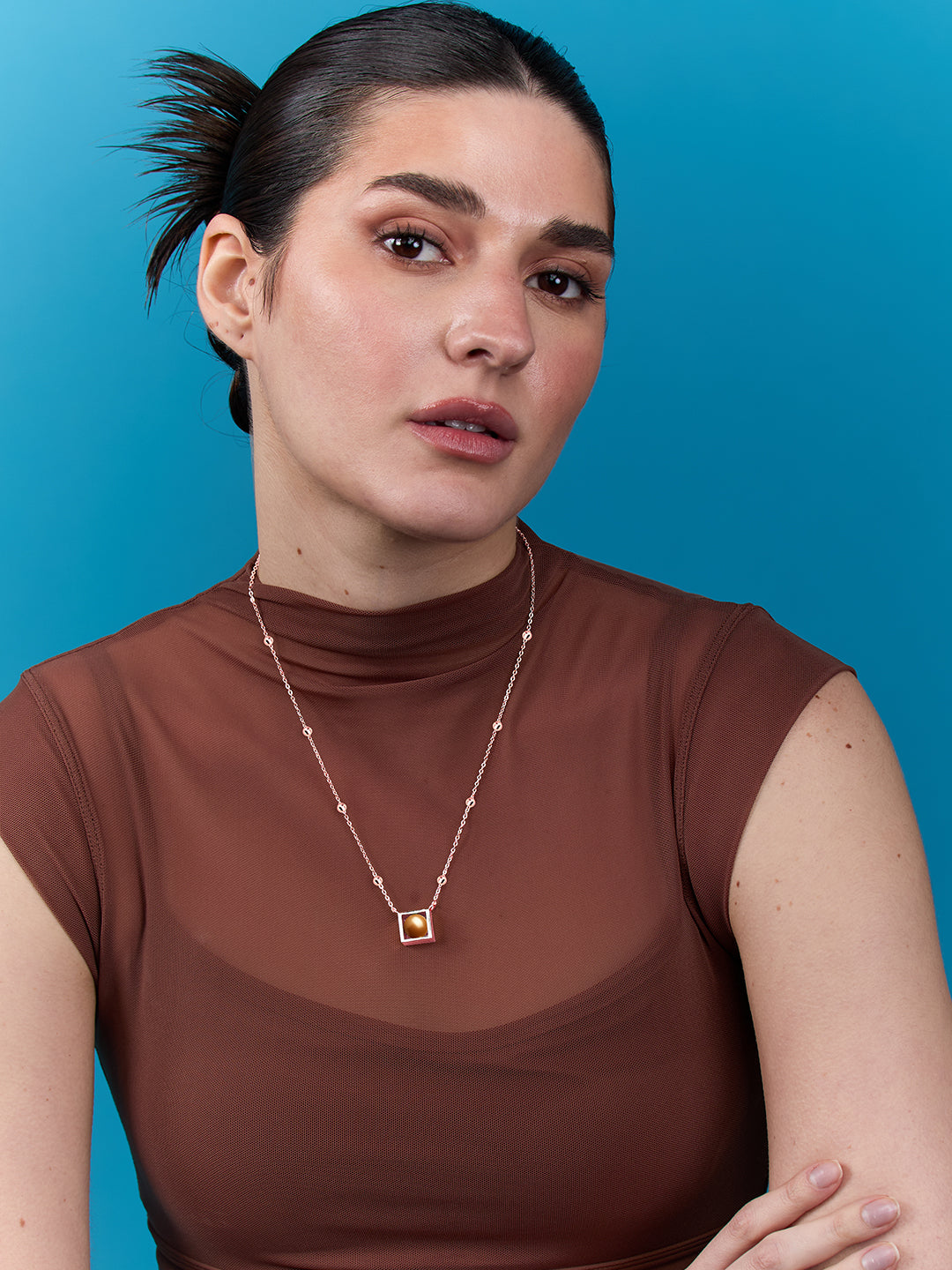 MINUTIAE Gold-Plated Artificial Stones Studded and Pearls Statement Necklace