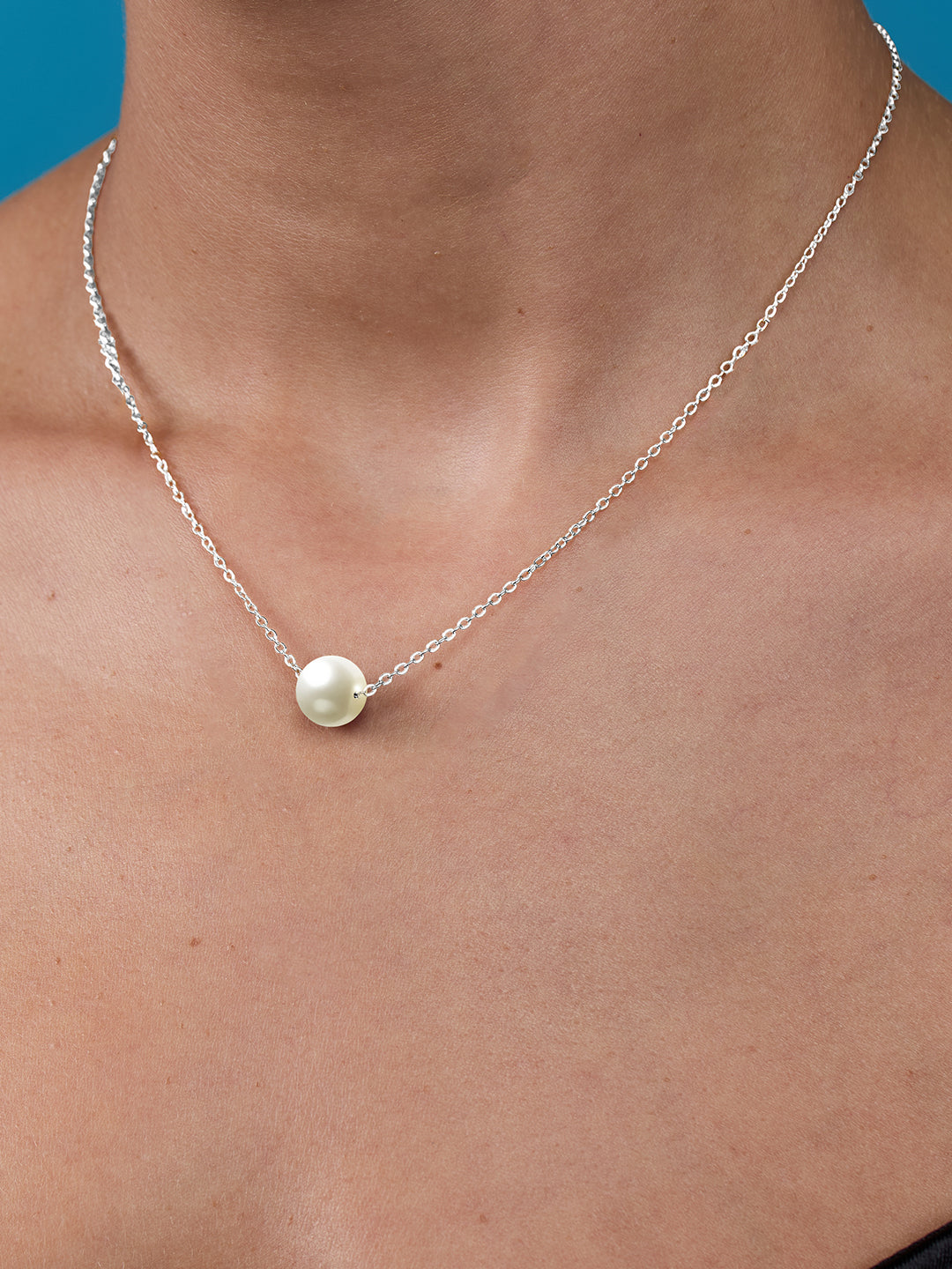 MINUTIAE Gold-Plated Pearls Minimal Necklace