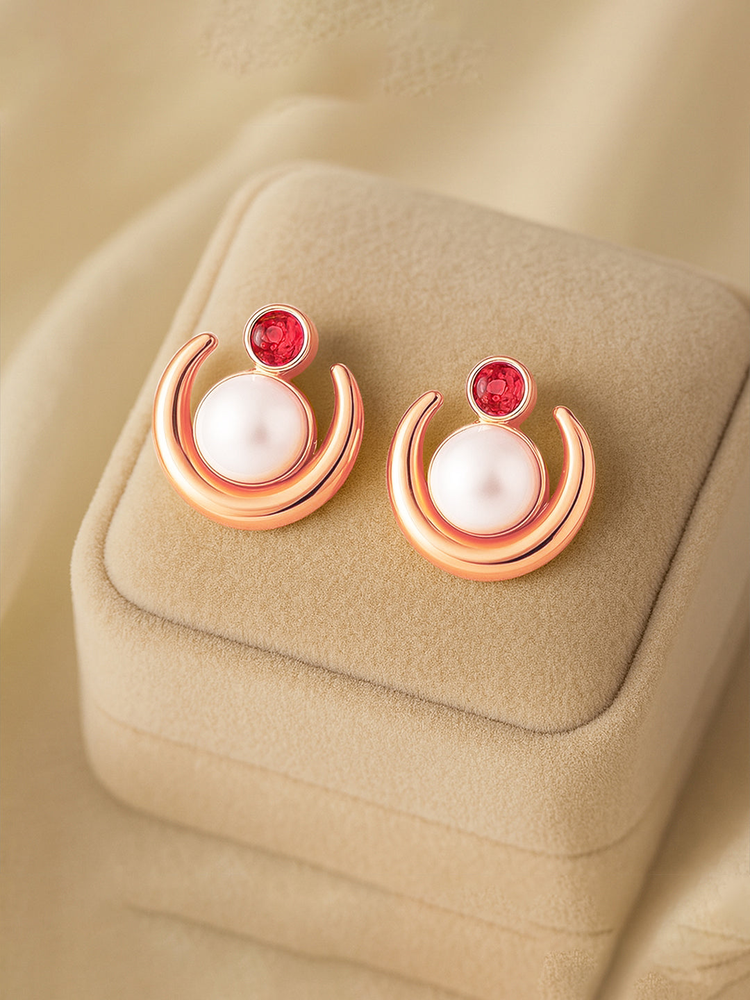 AIKA BY MINUTIAE 18K Women Gold-Plated Pearls Stones Studded Crescent Shaped Studs