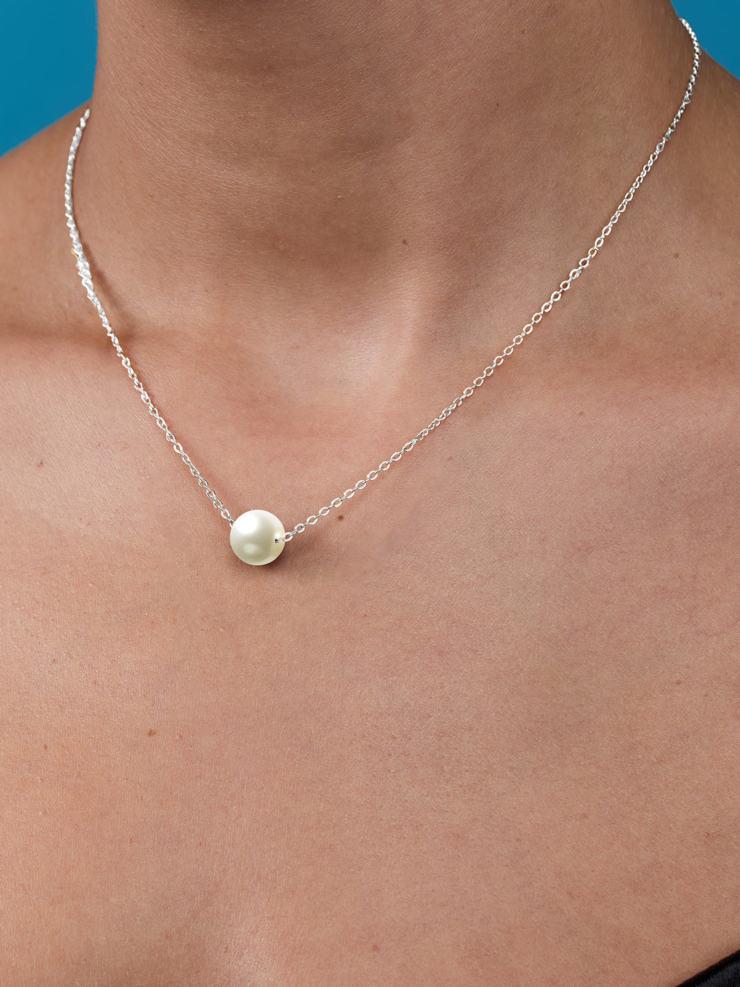MINUTIAE Gold-Plated Pearls Minimal Necklace