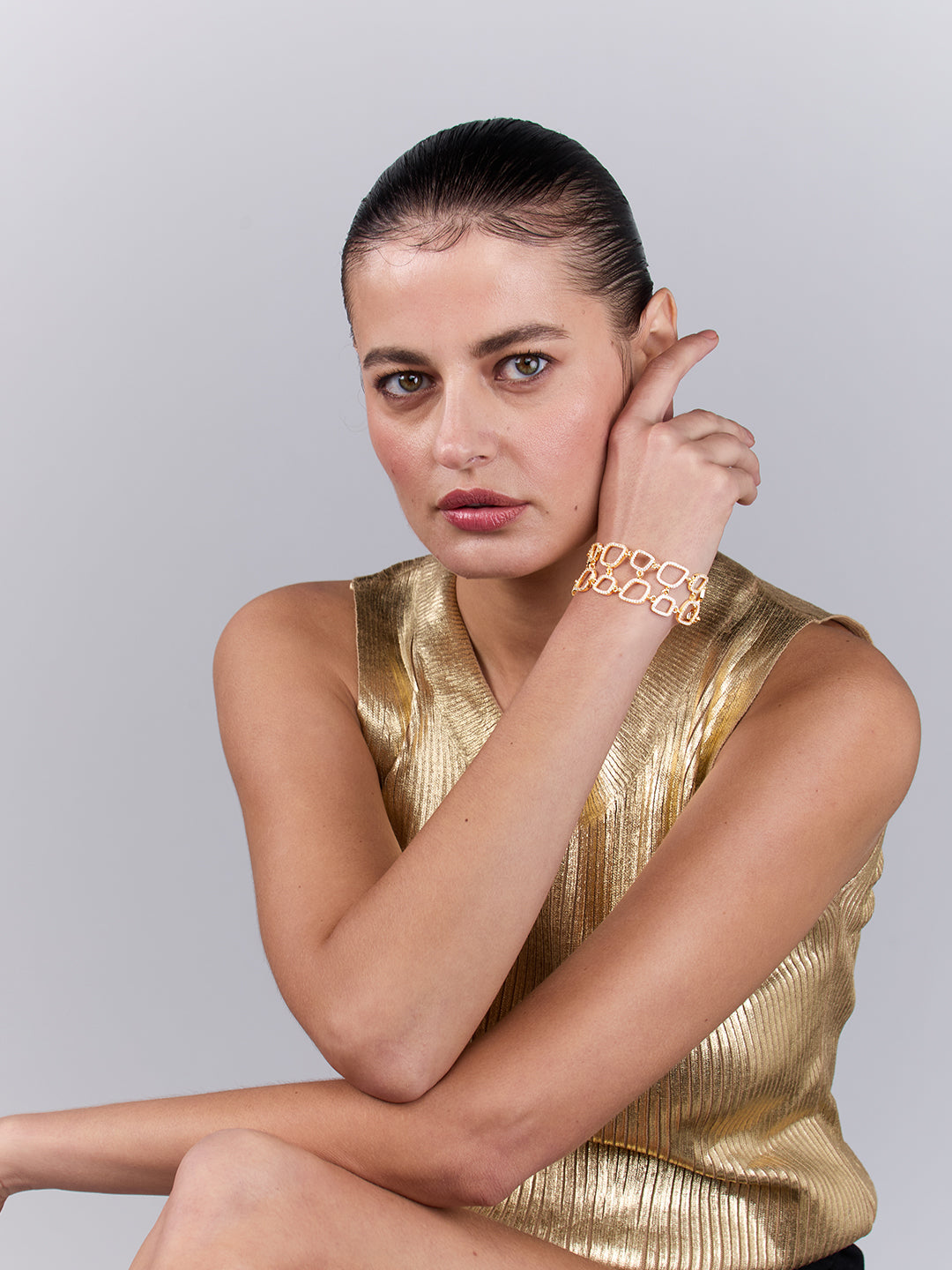 AIKA BY MINUTIAE Women Brass Gold-Plated Link Bracelet