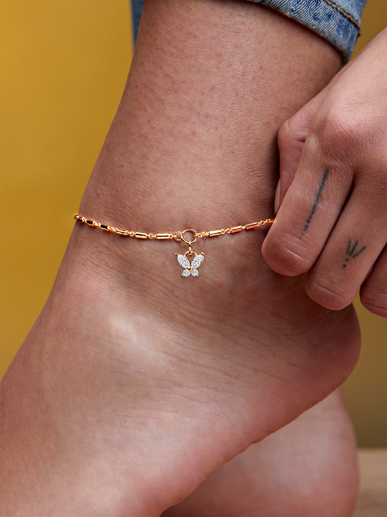 MINUTIAE Gold-Plated Artificial Stones Anklet For Women's