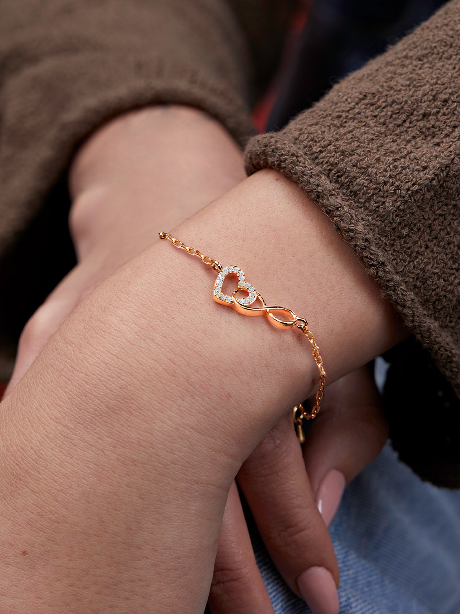 MINUTIAE Brass Crystals Gold-Plated Link Bracelet