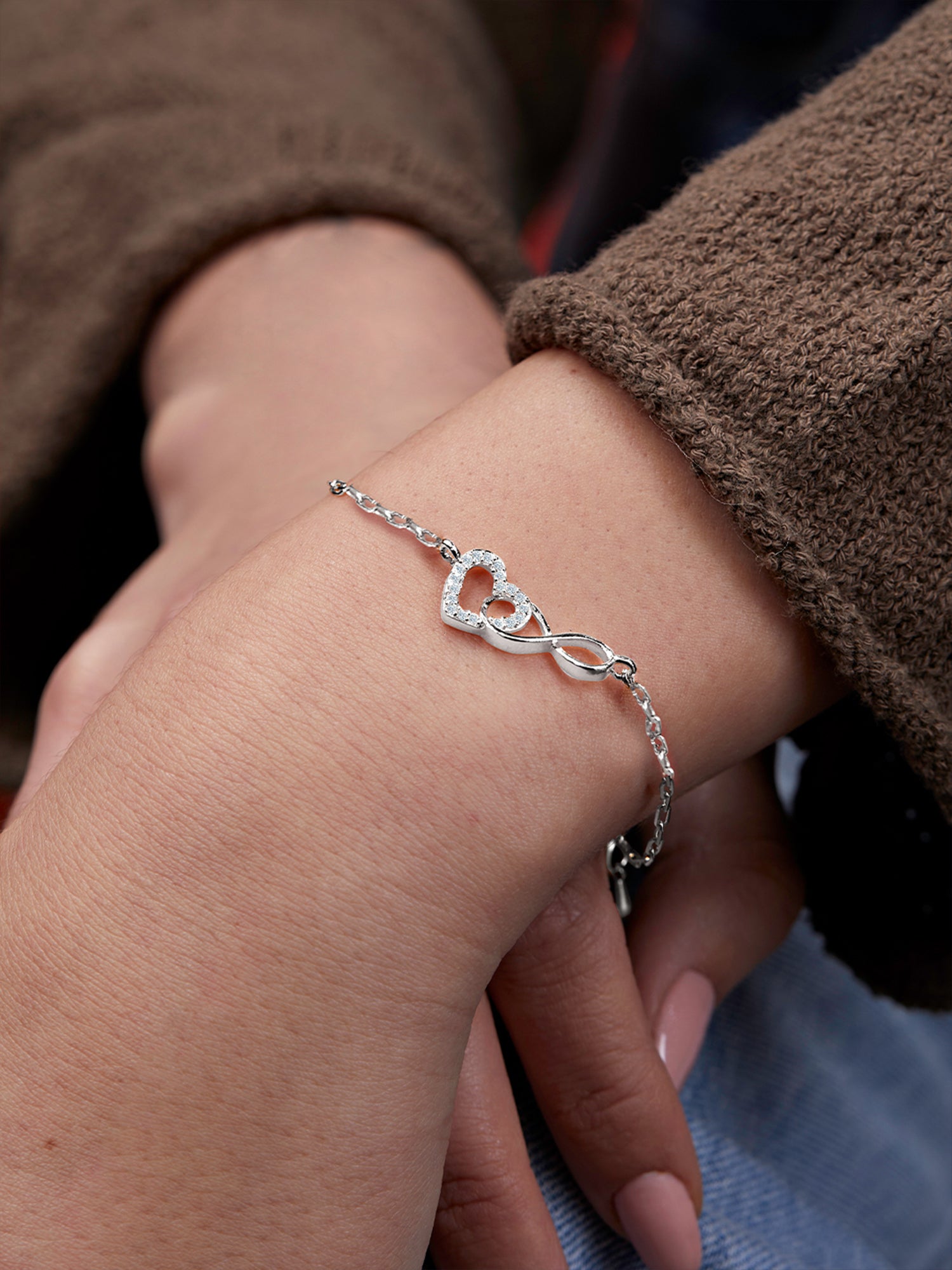 MINUTIAE Brass Crystals Gold-Plated Link Bracelet