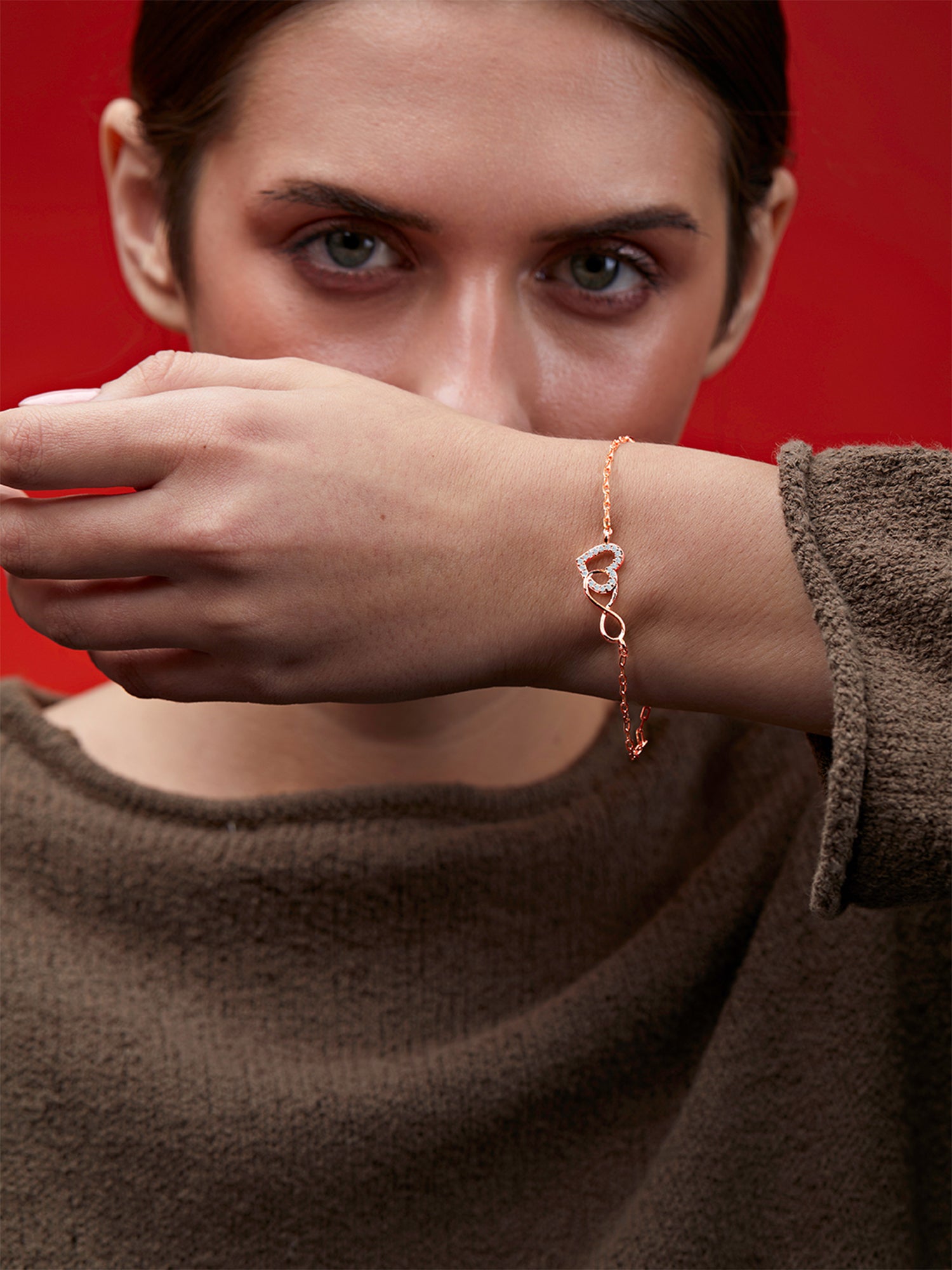 MINUTIAE Brass Crystals Gold-Plated Link Bracelet