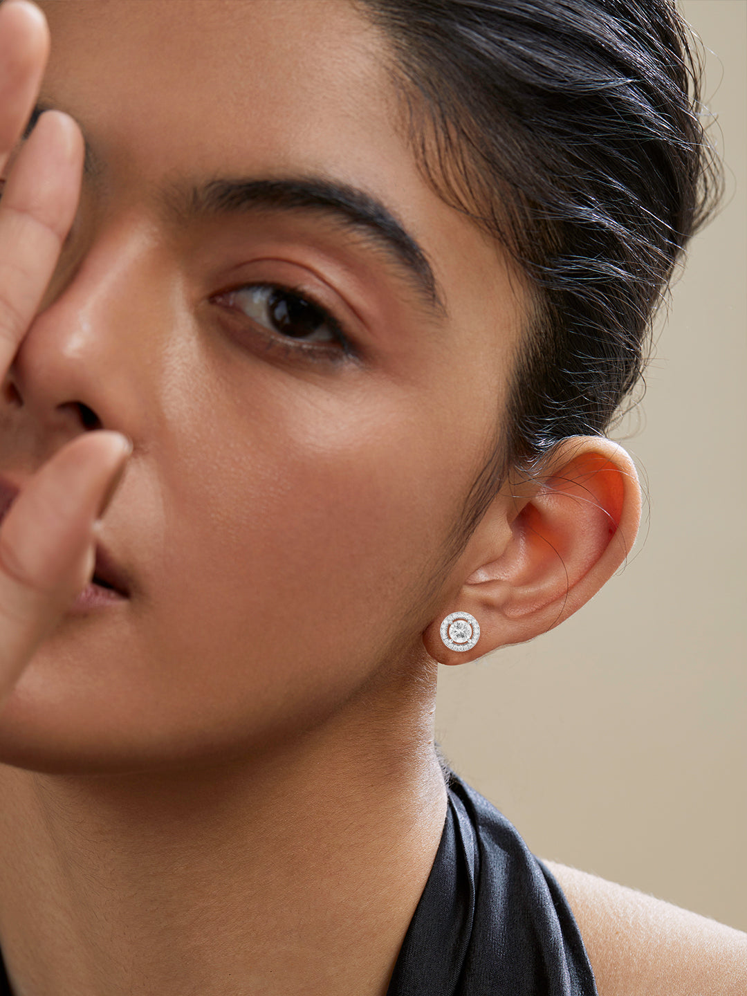 MINUTIAE Gold Plated Circular Kundan Studs For Women's & Girl