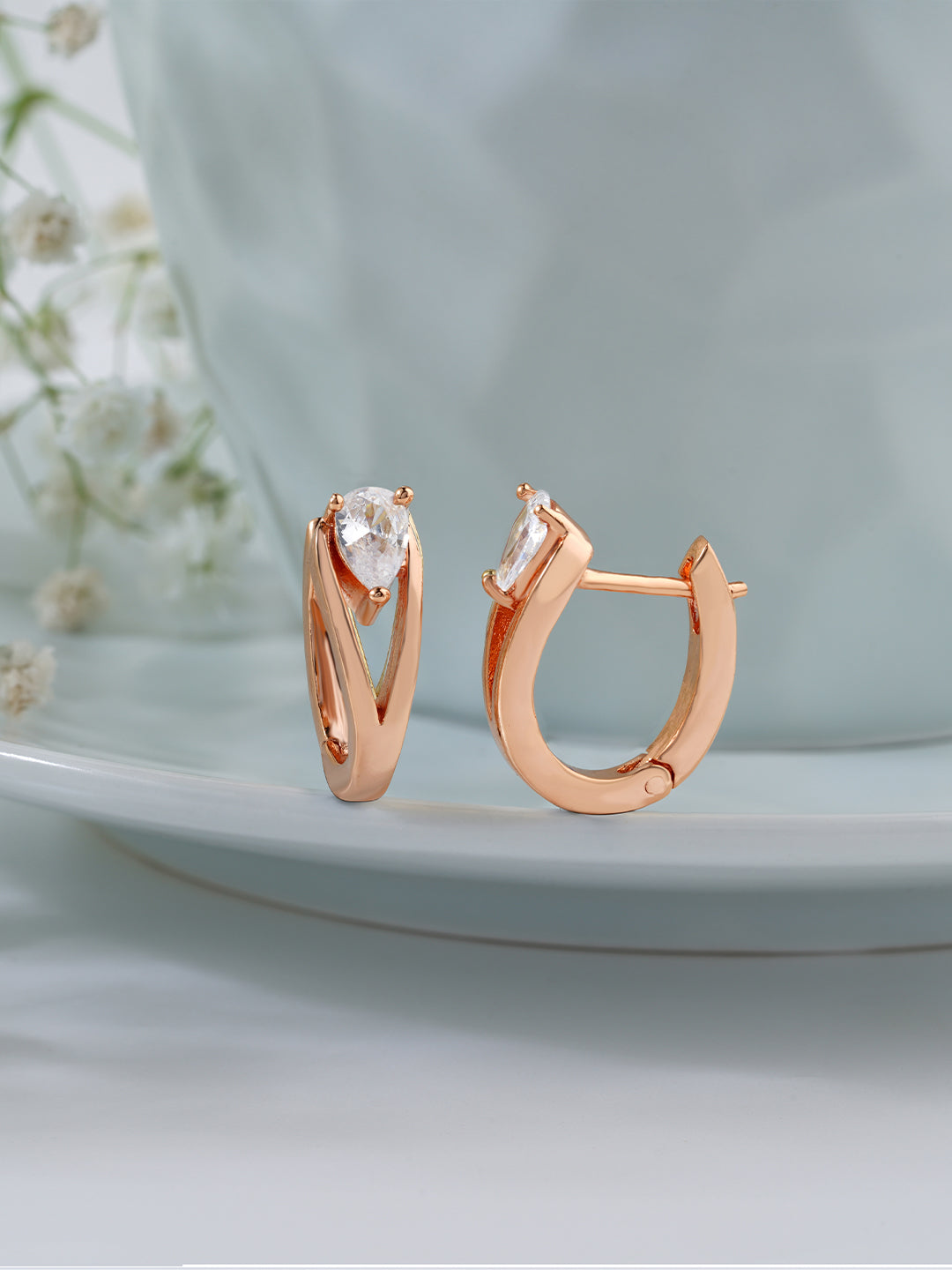 MINUTIAE 18K Gold-Toned Geometric Half Hoop Earrings