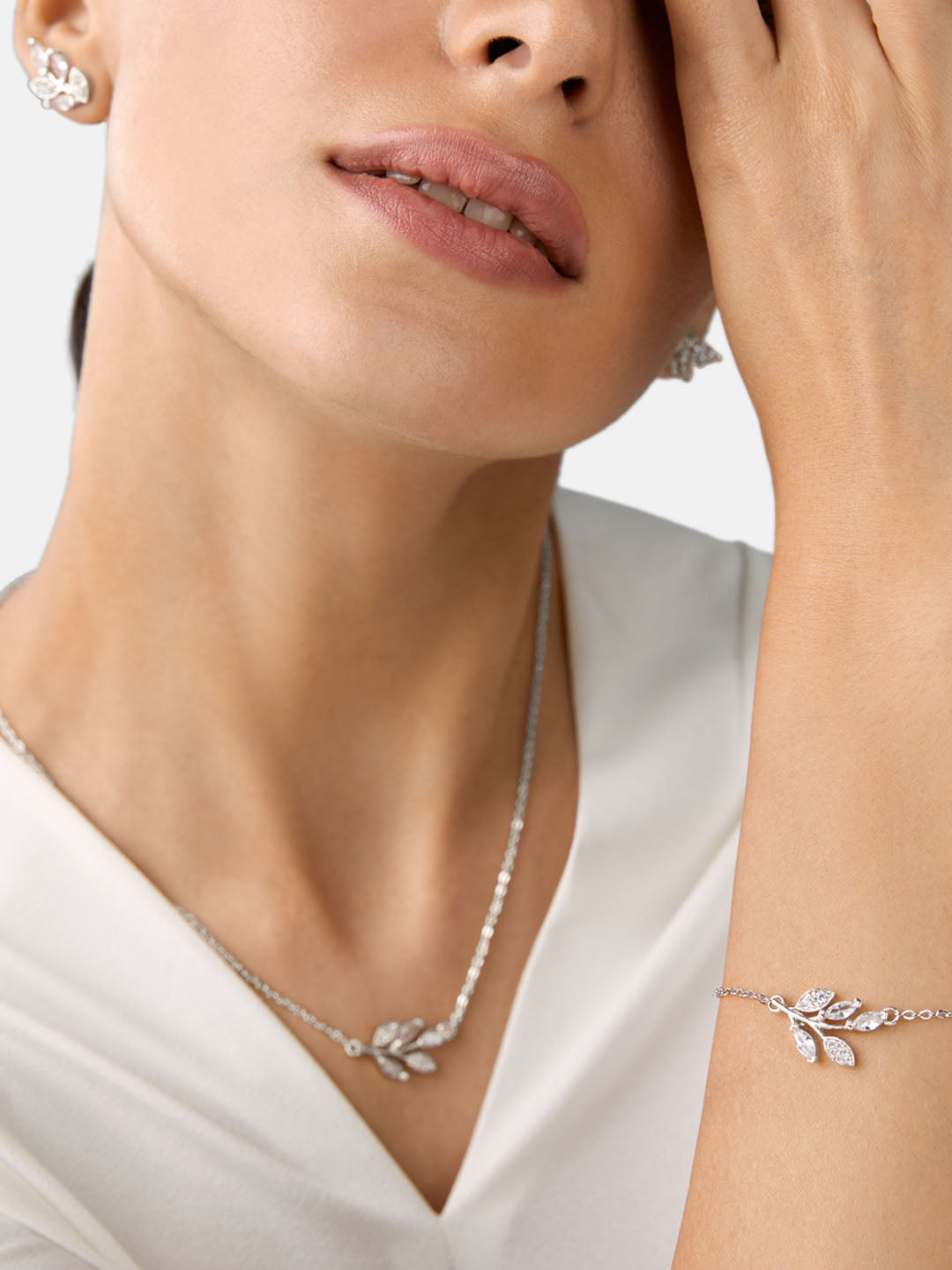 MINUTIAE Women 18K Gold-Plated Brass Crystals Marquise Vine Link Bracelet