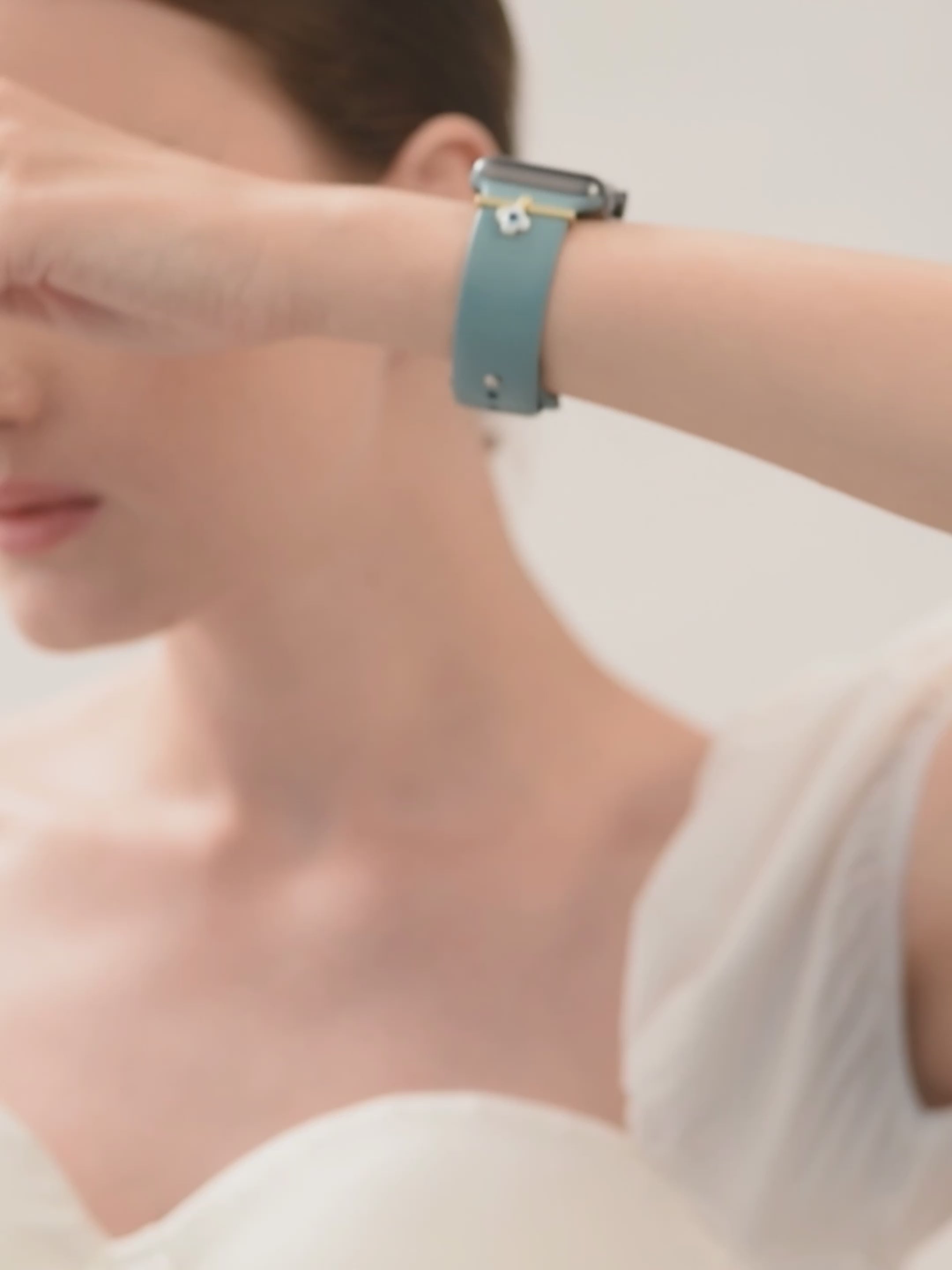 MINUTIAE Women Gold Plated Mother Of Pearl Watch Charm