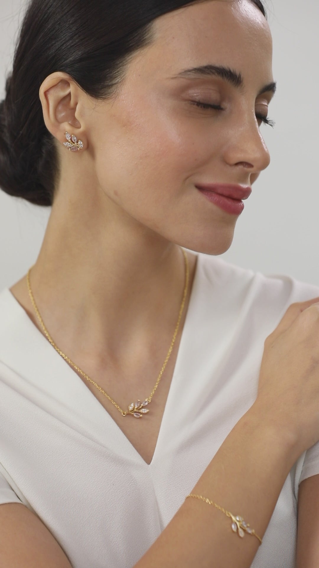 MINUTIAE Gold Plated White Floral Studs Earrings For Women's & Girl