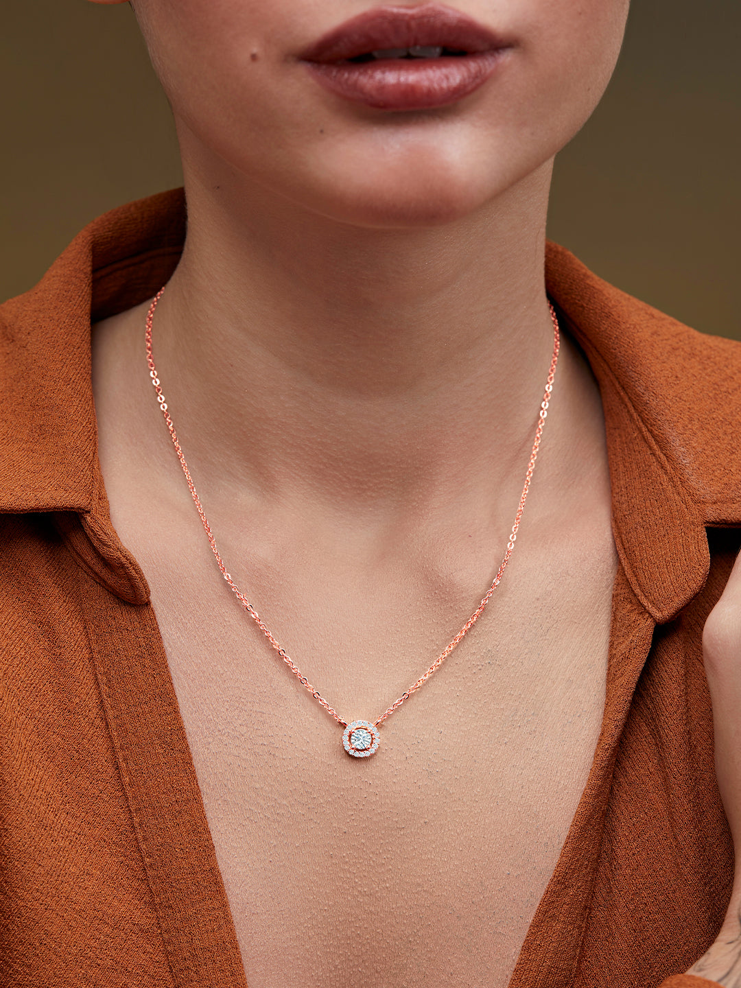 MINUTIAE Gold Plated Circular Kundan Studs For Women's & Girl